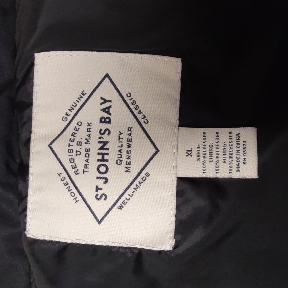 Men's St John's Bay puffer vest - Picture 3 of 9